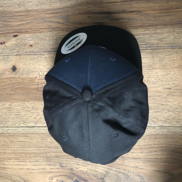 DC Yupoong Snap Back Hat/Cap - Picture 6 of 9